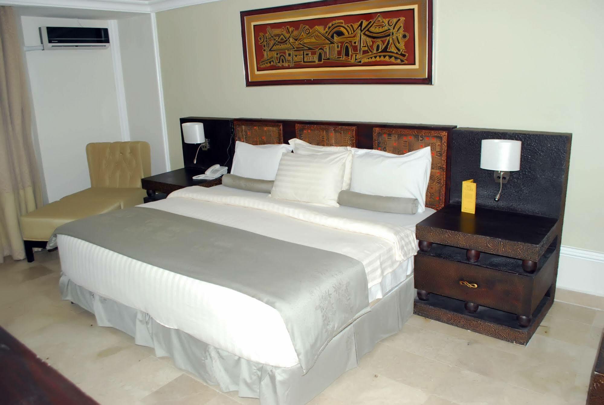 Jades Hotel Wupa Экстерьер фото